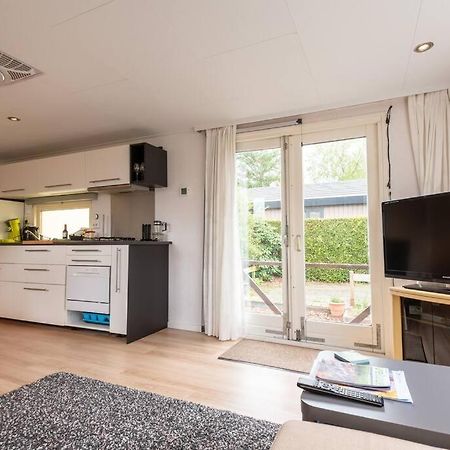 Knus Huisje Op Kindvriendelijk Park Met Zwembad أوتيرلو المظهر الخارجي الصورة