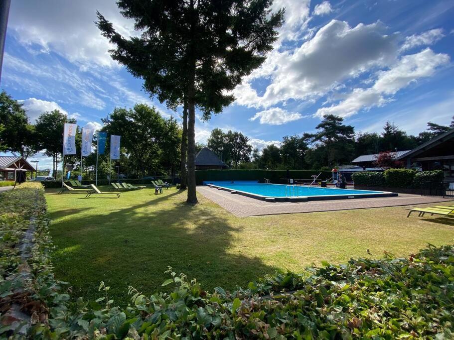 Knus Huisje Op Kindvriendelijk Park Met Zwembad أوتيرلو المظهر الخارجي الصورة